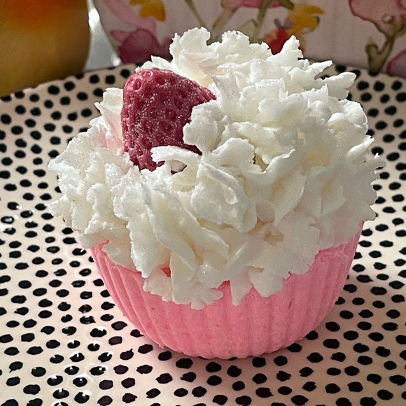 Strawberry Cupcake Bath Bomb - Pink and White - Picture 1 of 3